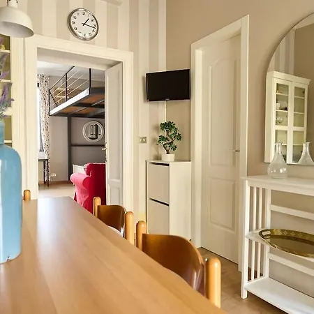 Modern - Near Isola Distric And Daire Milano